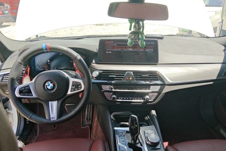 Used BMW 5 Series 2021 Restyled 530Li Luxury Edition M Sport Package Center Console
