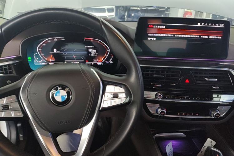 Used BMW 5 Series 2021 525Li Luxury Package Center Console
