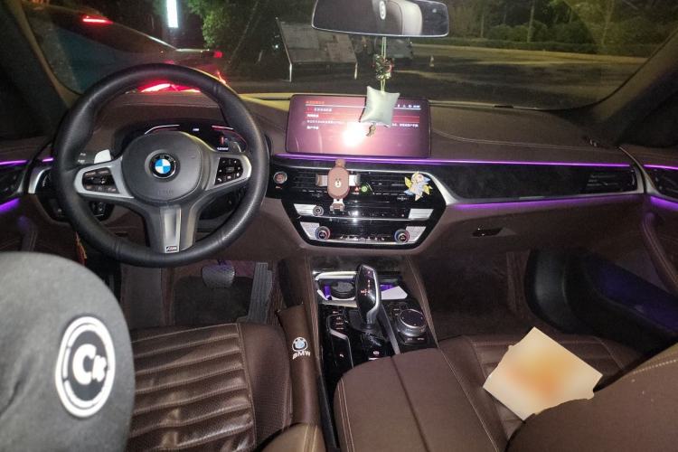 Used BMW 5 Series 2021 Facelifted 530Li Leading Edition M Sport Package Center Console