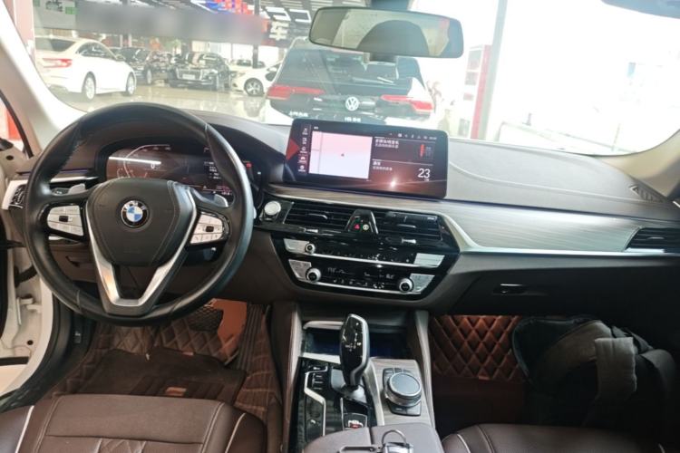 Used BMW 5 Series 2021 530Li Leading Luxury Package Center Console