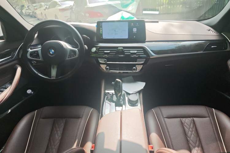 Used BMW 5 Series 2021 Facelifted 525Li M Sport Package Center Console