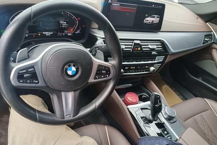 Used BMW 5 Series 2021 530Li Leading Model M Sport Package Center Console