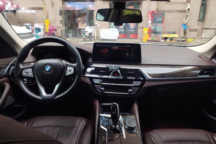 Used BMW 5 Series 2021 525Li Luxury Package Center Console