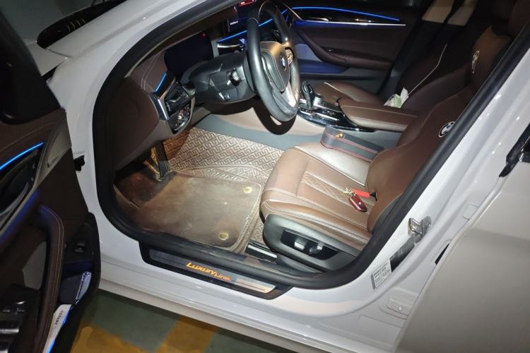 Used BMW 5 Series 2021 525Li Luxury Package Driver Seat