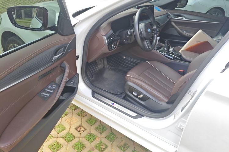 Used BMW 5 Series 2021 530Li Leading Model M Sport Package Driver Seat