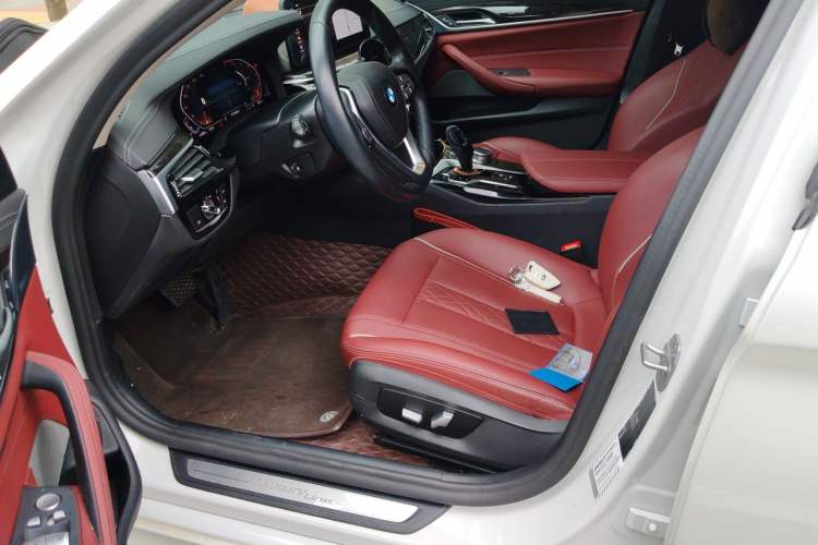 Used BMW 5 Series 2021 525Li Luxury Package Driver Seat