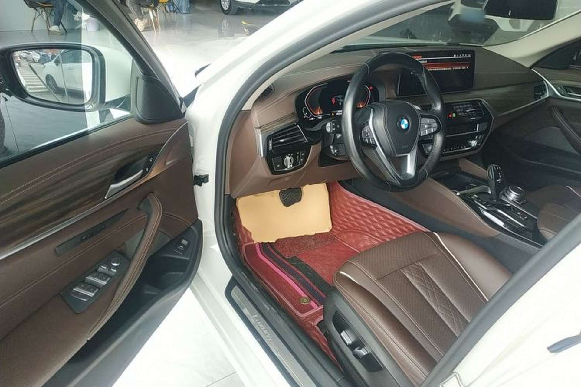 Used BMW 5 Series 2021 Restyled 530Li Leading Edition Luxury Package Driver Seat