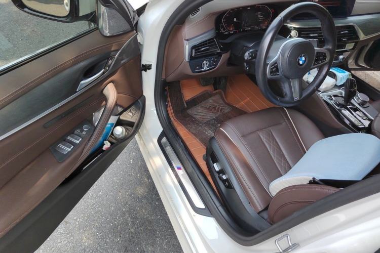 Used BMW 5 Series 2021 530Li Leading Model M Sport Package Driver Seat