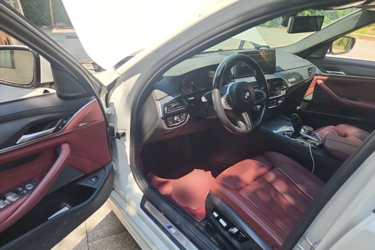Used BMW 5 Series 2021 Restyled 530Li Luxury Edition M Sport Package Driver Seat