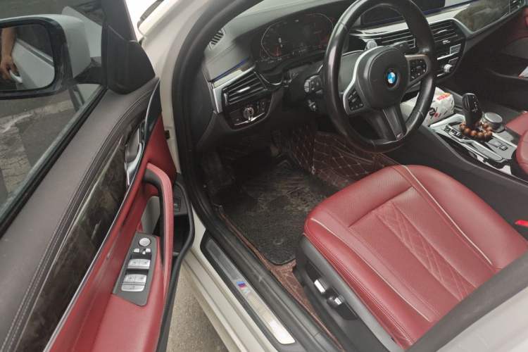 Used BMW 5 Series 2021 525Li M Sport Package Driver Seat