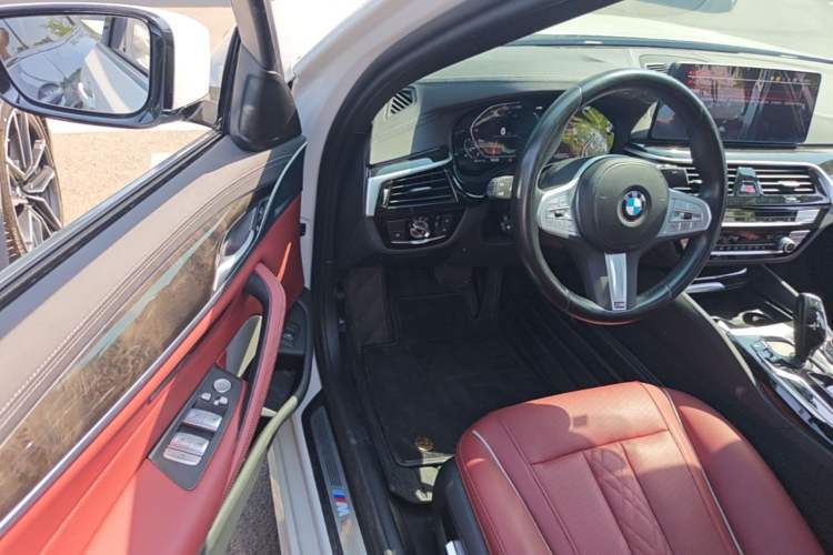 Used BMW 5 Series 2021 525Li M Sport Package Driver Seat