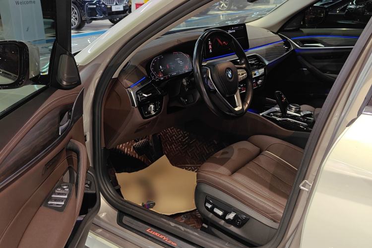 Used BMW 5 Series 2021 530Li Luxury Edition Premium Package Driver Seat