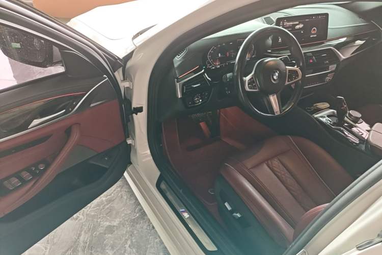Used BMW 5 Series 2021 Facelifted 525Li M Sport Package Driver Seat