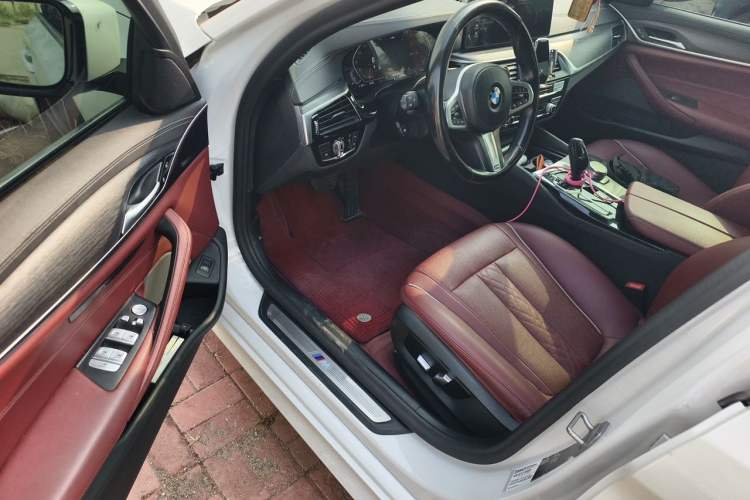 Used BMW 5 Series 2021 530Li Leading Model M Sport Package Driver Seat