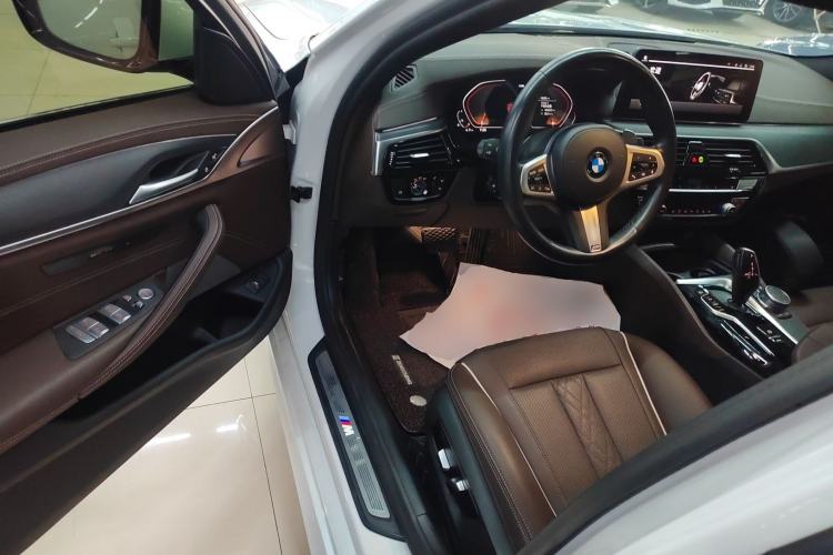 Used BMW 5 Series 2021 530Li Leading Model M Sport Package Driver Seat