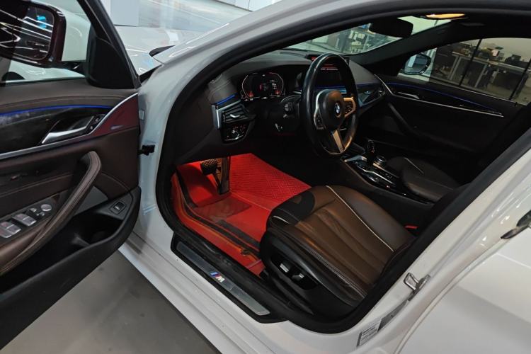 Used BMW 5 Series 2021 Facelifted 525Li M Sport Package Driver Seat