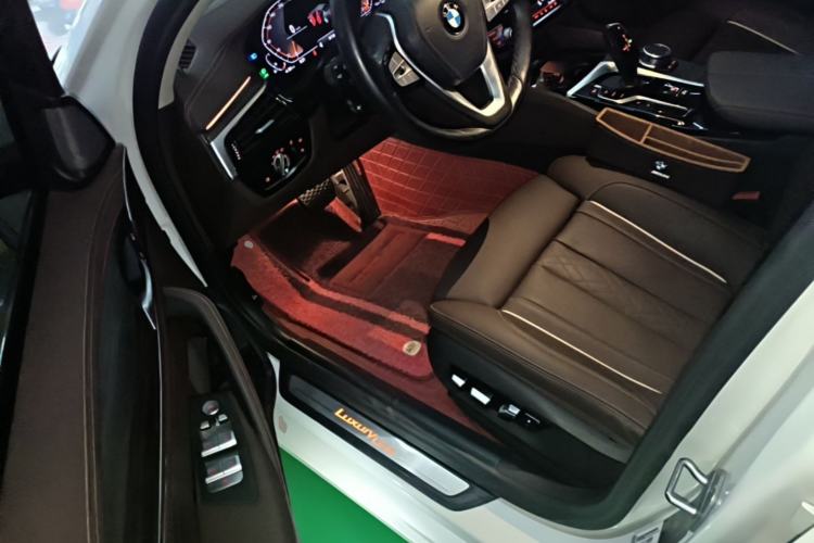 Used BMW 5 Series 2021 530Li Luxury Edition Premium Package Driver Seat