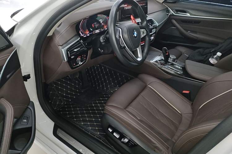 Used BMW 5 Series 2021 530Li Luxury Edition Premium Package Driver Seat