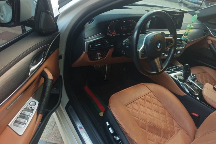 Used BMW 5 Series 2021 530Li Luxury Edition M Sport Package Driver Seat