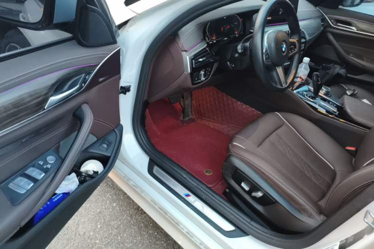 Used BMW 5 Series 2021 530Li Leading Model M Sport Package Driver Seat
