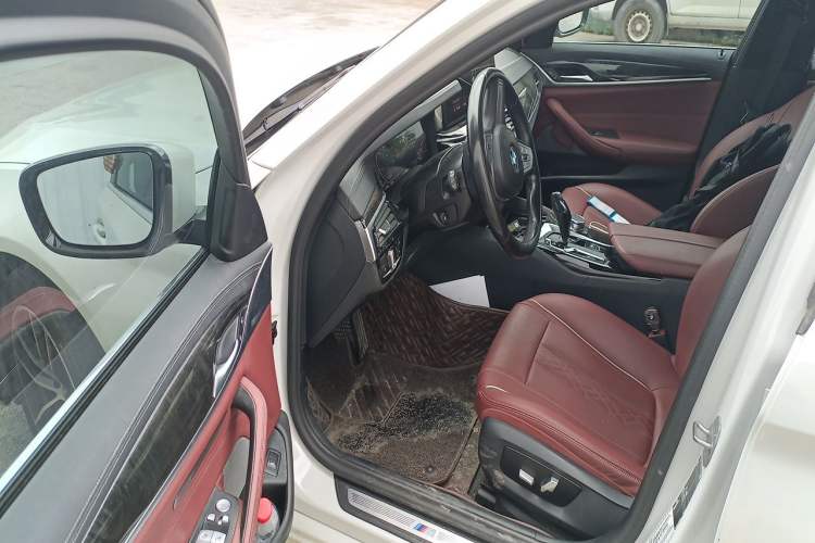 Used BMW 5 Series 2021 530Li Leading Luxury Package Driver Seat