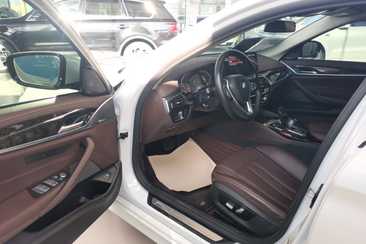 Used BMW 5 Series 2021 525Li Luxury Package Driver Seat