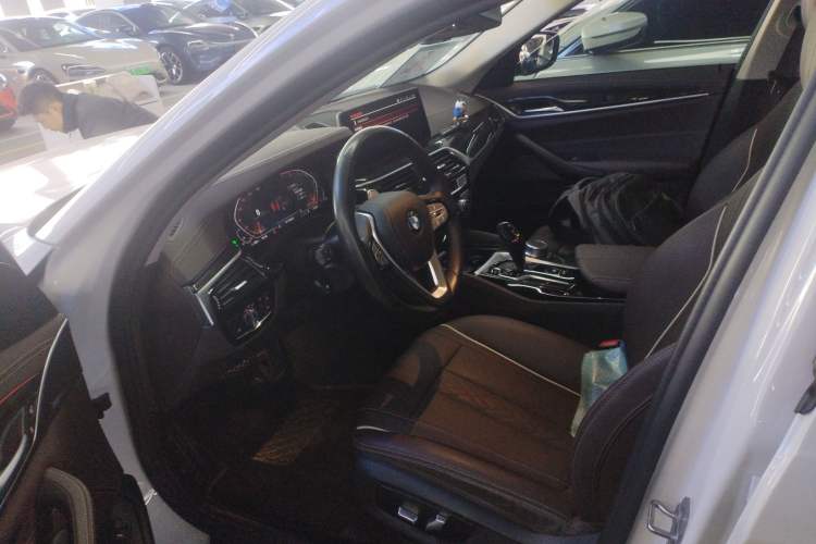 Used BMW 5 Series 2021 525Li Luxury Package Driver Seat