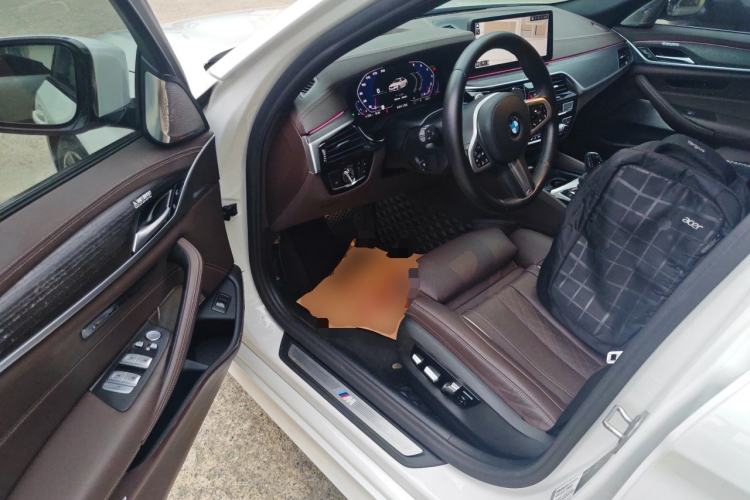Used BMW 5 Series 2021 530Li Luxury Edition M Sport Package Driver Seat