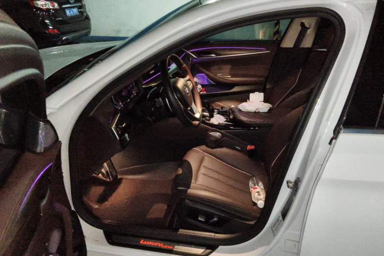 Used BMW 5 Series 2021 Restyled 530Li Leading Edition Luxury Package Driver Seat