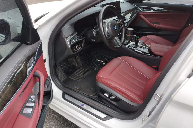 Used BMW 5 Series 2021 525Li M Sport Package Driver Seat
