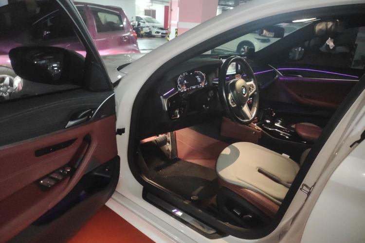 Used BMW 5 Series 2021 530Li Leading Model M Sport Package Driver Seat