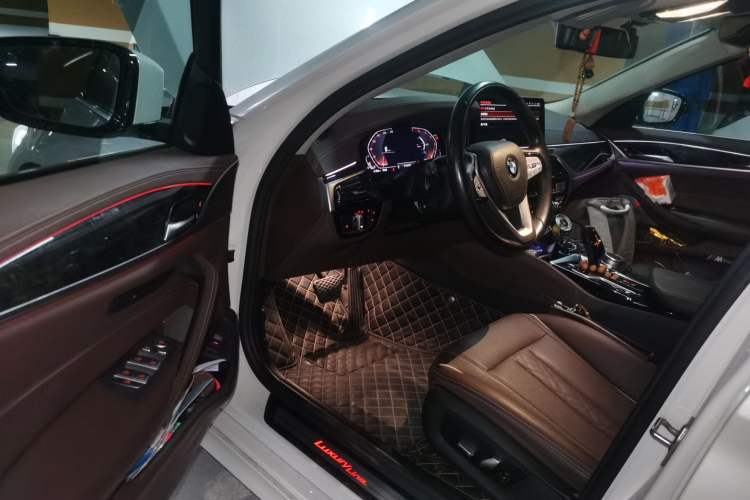 Used BMW 5 Series 2021 525Li M Sport Package Driver Seat