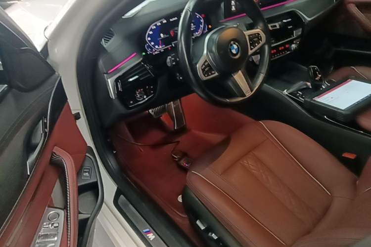 Used BMW 5 Series 2021 530Li Leading Model M Sport Package Driver Seat