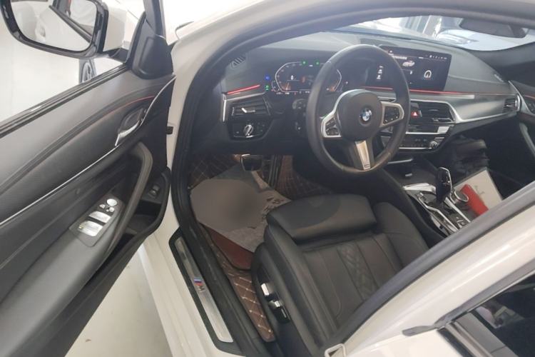 Used BMW 5 Series 2021 525i M Sport Package Driver Seat