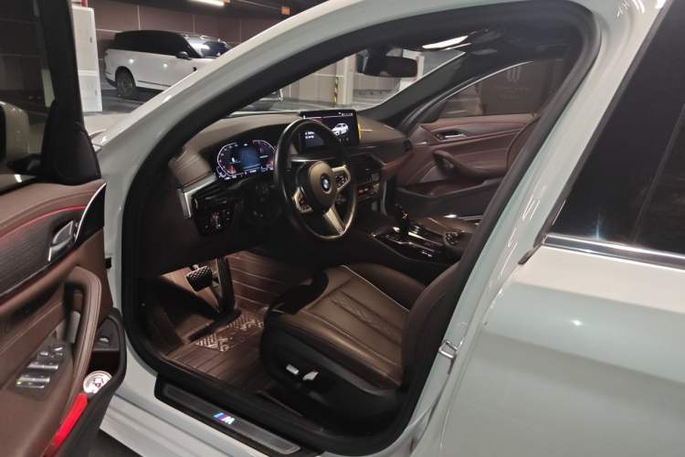 Used BMW 5 Series 2021 530Li Leading Model M Sport Package Driver Seat