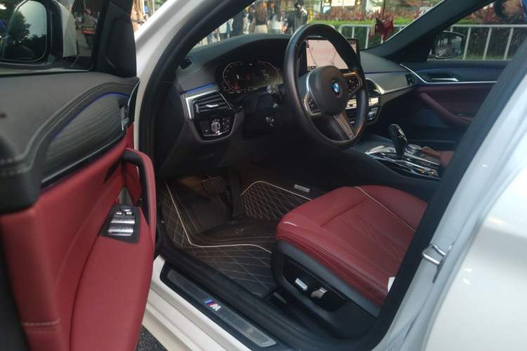 Used BMW 5 Series 2021 530Li xDrive M Sport Package Driver Seat