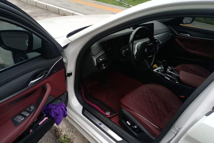 Used BMW 5 Series 2021 530Li Leading Model M Sport Package Driver Seat