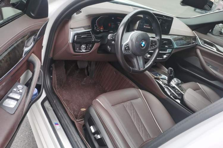 Used BMW 5 Series 2021 Facelifted 525Li M Sport Package Driver Seat