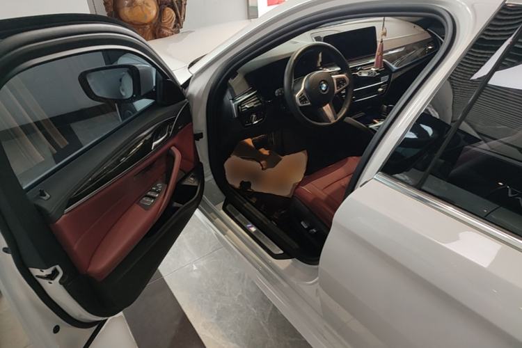 Used BMW 5 Series 2021 525Li M Sport Package Driver Seat