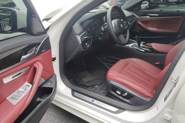 Used BMW 5 Series 2021 525Li M Sport Package Driver Seat