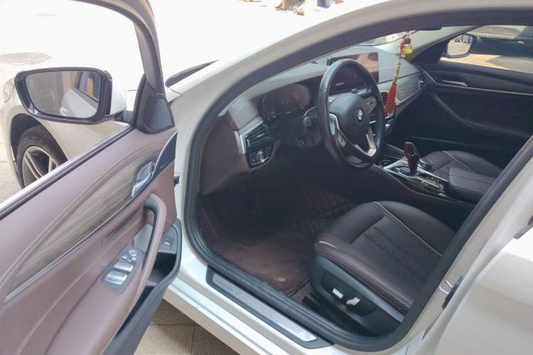 Used BMW 5 Series 2021 530Li Leading Luxury Package Driver Seat