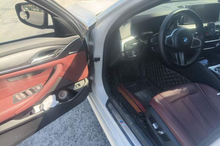 Used BMW 5 Series 2021 530Li Leading Model M Sport Package Driver Seat