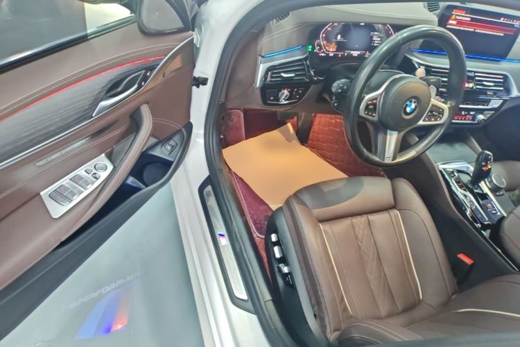 Used BMW 5 Series 2021 530Li Luxury Edition M Sport Package Driver Seat