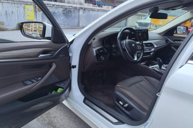 Used BMW 5 Series 2021 530Li Leading Luxury Package Driver Seat