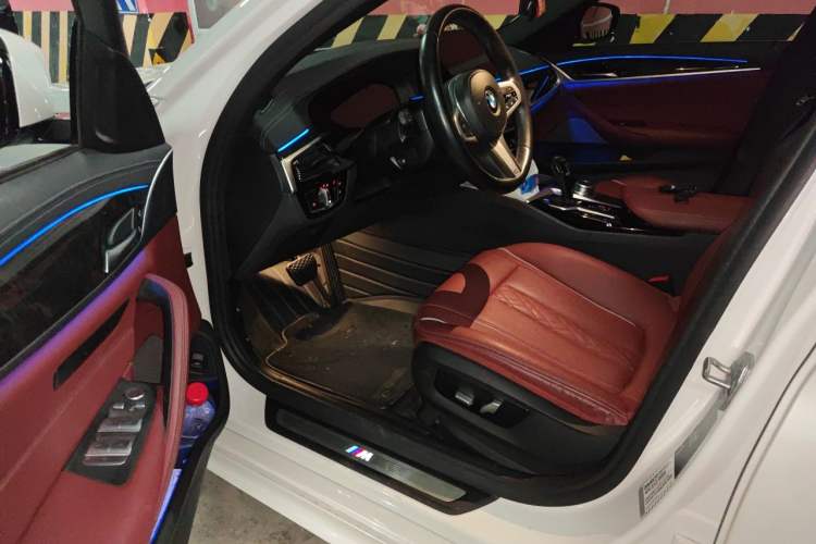 Used BMW 5 Series 2021 525Li M Sport Package Driver Seat