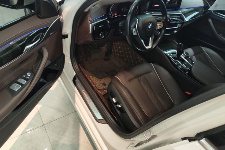 Used BMW 5 Series 2021 525Li Luxury Package Driver Seat
