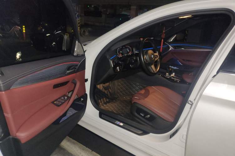 Used BMW 5 Series 2021 530Li Leading Model M Sport Package Driver Seat