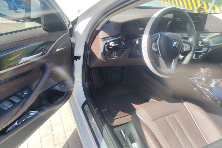 Used BMW 5 Series 2021 525Li Luxury Package Driver Seat