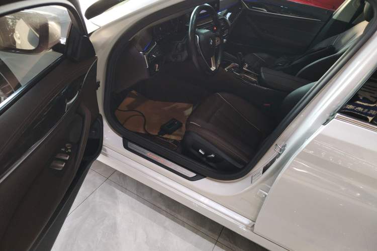 Used BMW 5 Series 2021 Updated Version 525Li Luxury Package Driver Seat