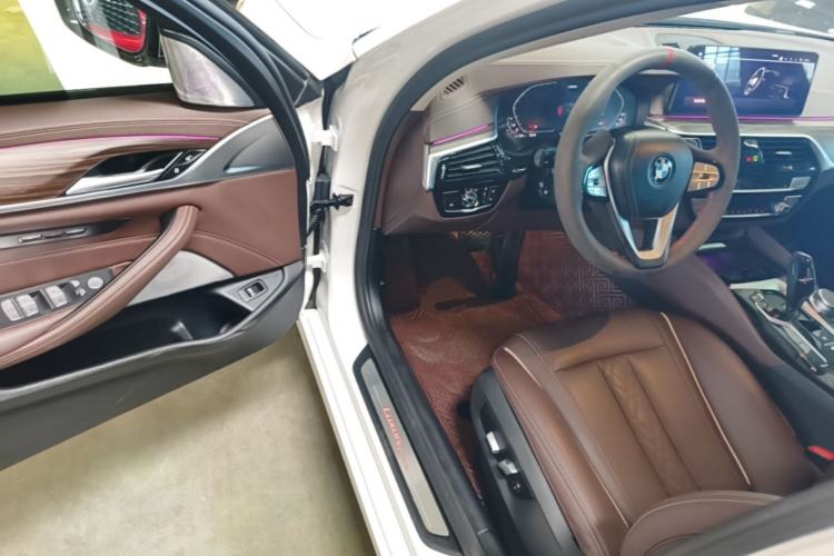 Used BMW 5 Series 2021 530Li Leading Luxury Package Driver Seat